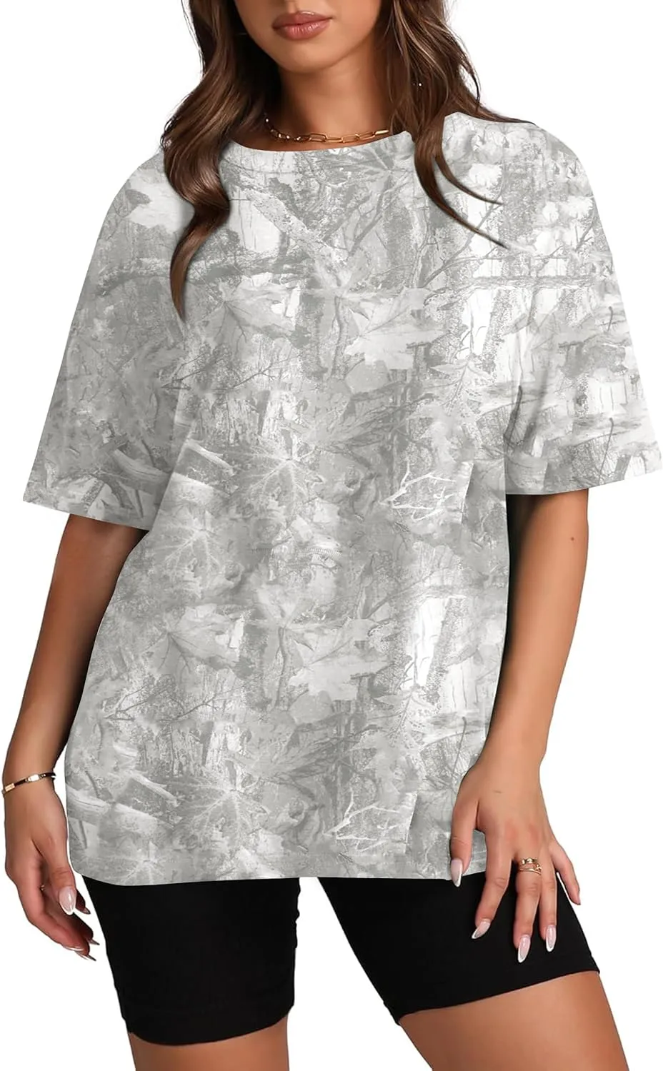 Oversized Camo T Shirts for Women Men Maple Leaf Short Sleeve Camo Tee Shirt Summer Casual Graphic Tops Streetwear