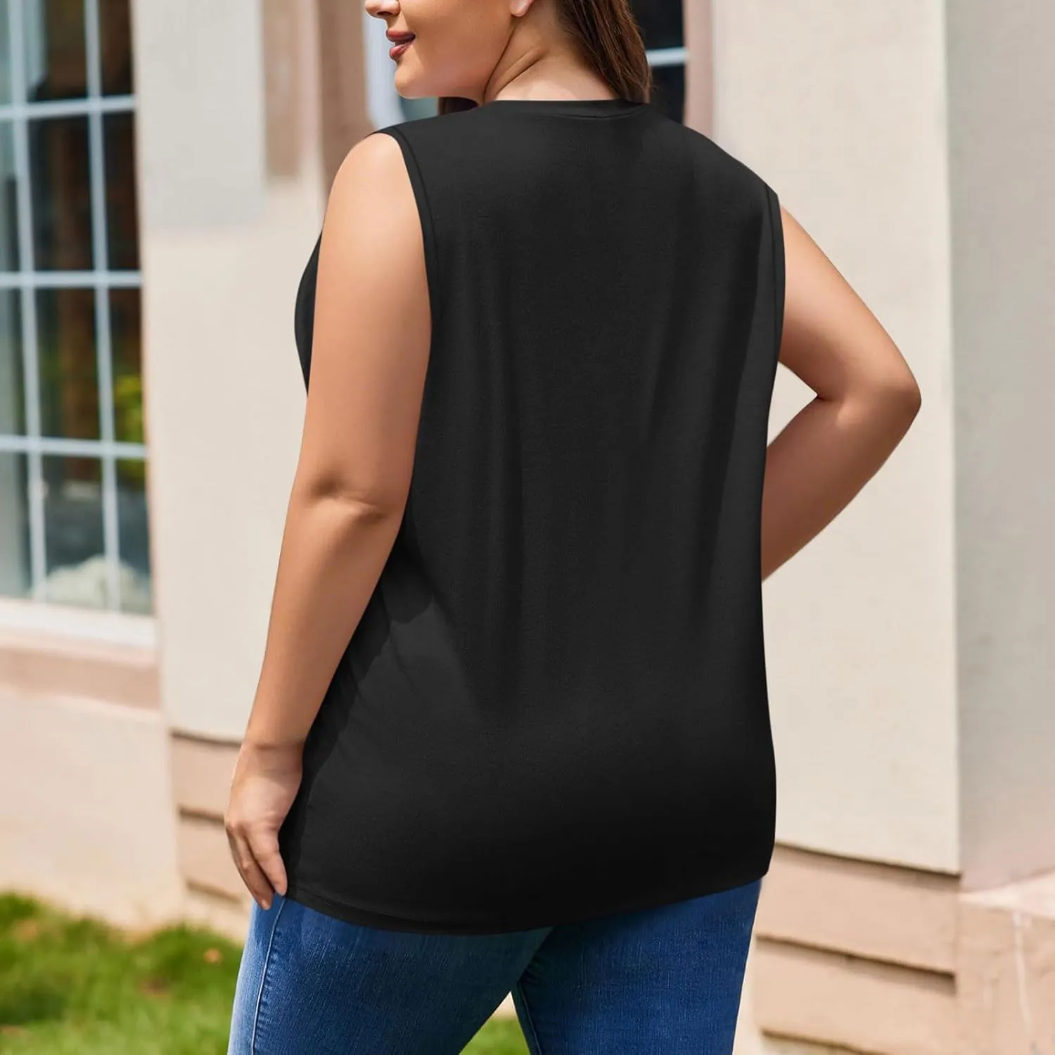 Plus Size Tanks for Women Summer Loose Fit Tunic Top Crew Neck Sleeveless Tee Workout Shirts with Pockets
