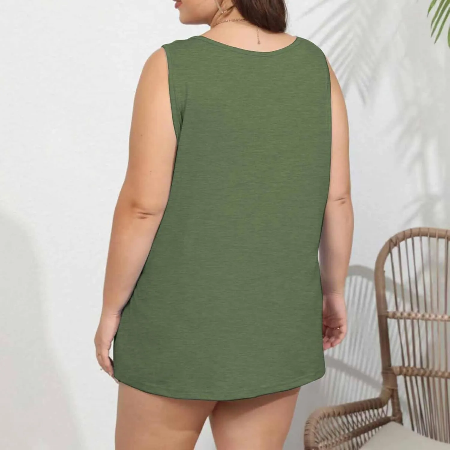 Women's Plus Size Tank Tops Stretchy Round Neck Sleeveless Summer Shirts Comfy Loose Fit Clothes Workout Casual